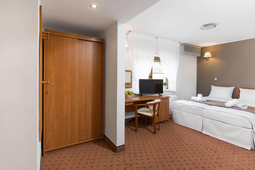Hotel Debowa Gora Active & Spa Łąck Kültér fotó