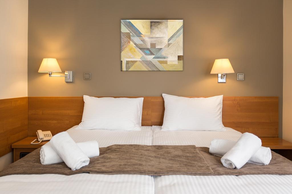 Hotel Debowa Gora Active & Spa Łąck Kültér fotó