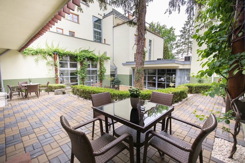 Hotel Debowa Gora Active & Spa Łąck Kültér fotó