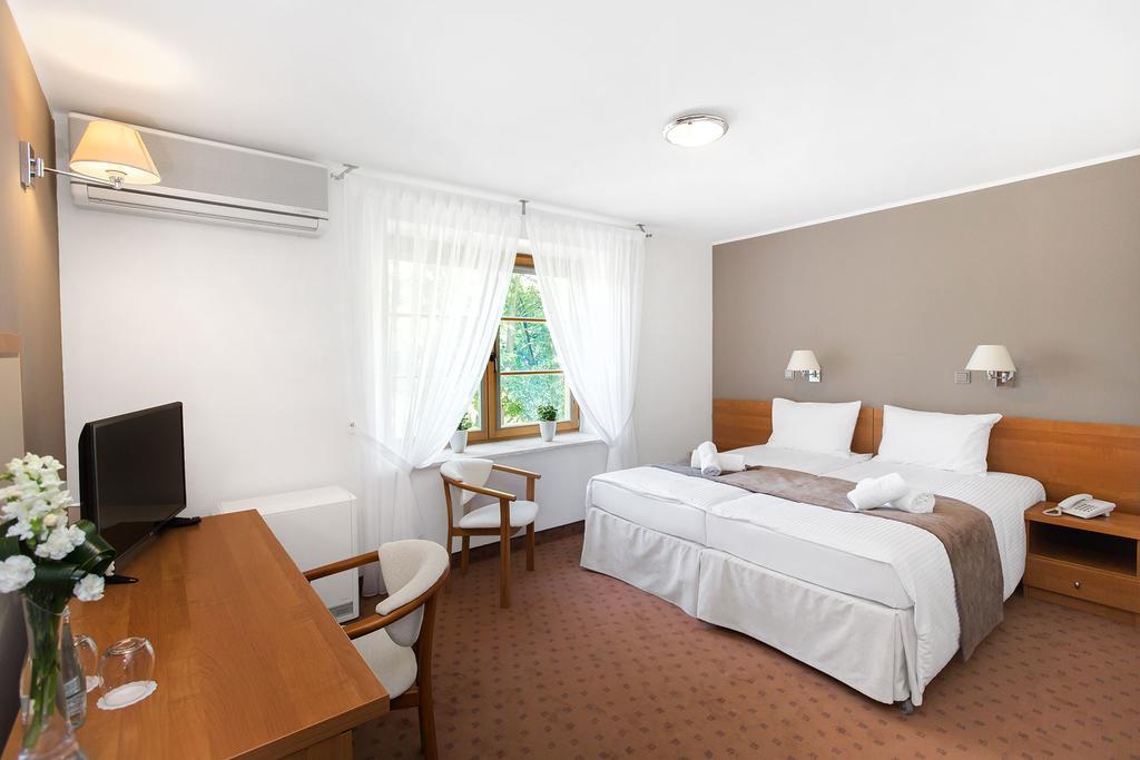 Hotel Debowa Gora Active & Spa Łąck Kültér fotó
